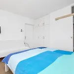 Πανσιόν Casa Galleria Rica 3*