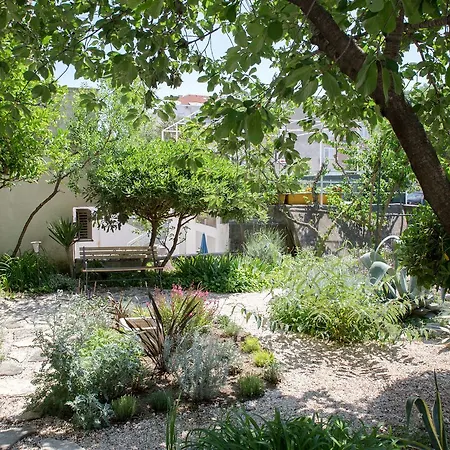 Casa Galleria Rica בית הארחה מאקרסקה